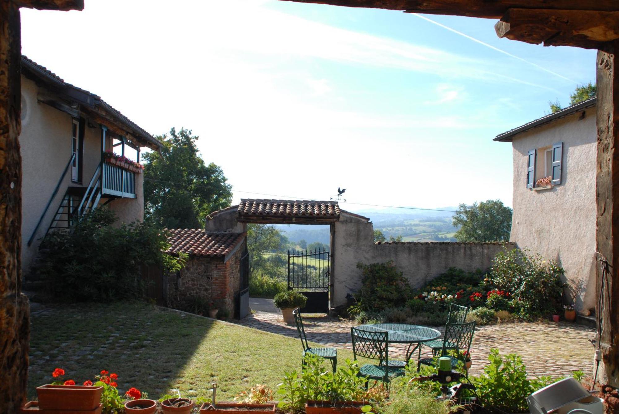 Chez Jacotte Et Elia Bed & Breakfast Saint-Galmier Eksteriør bilde