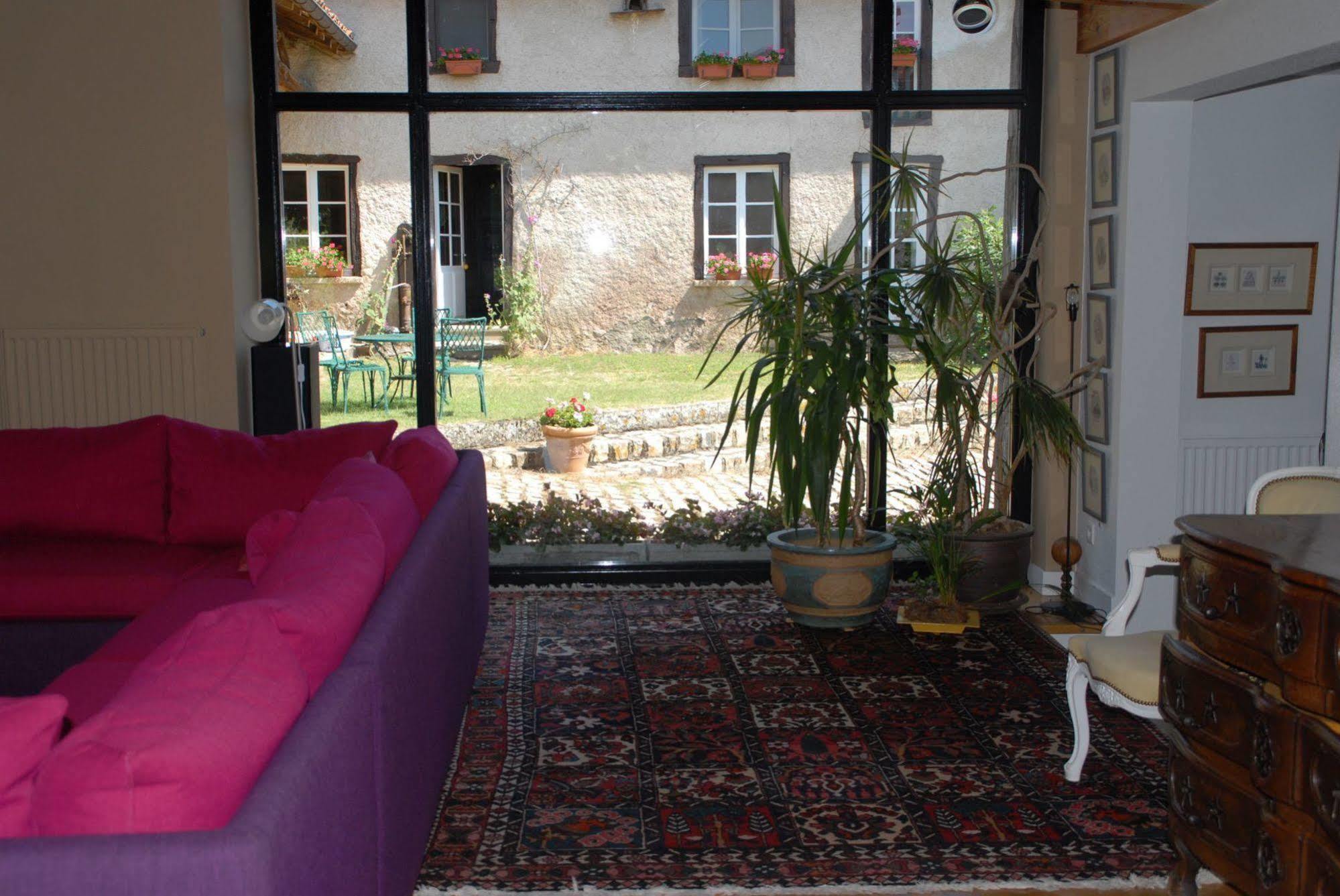 Chez Jacotte Et Elia Bed & Breakfast Saint-Galmier Eksteriør bilde
